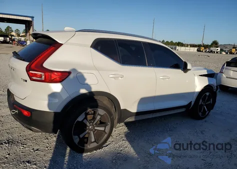 2019 Volvo Xc40 T5 Inscription из США, поврежденный, VIN YV4162UL5K2114549